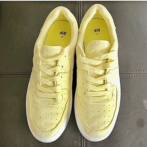H&M Shoes - H&M platform lime sneakers w/front top perforated holes, lace ups 💛👟👟